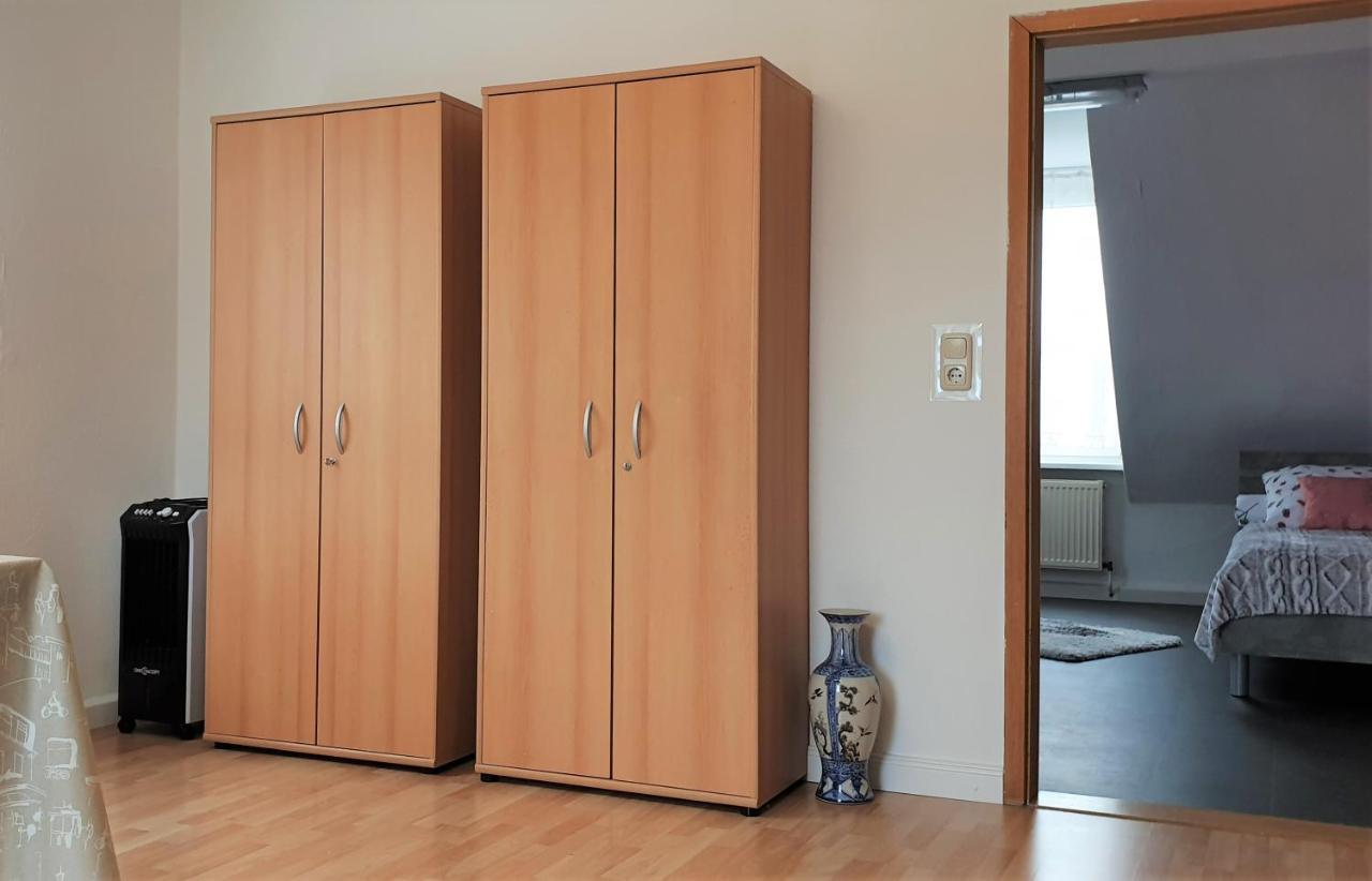 Apartment Bayreuth, Grosse Ferienwohnung Im Haus Mit Kunst, 3 Schlafzimmer, Kueche, Parkplatz Kültér fotó